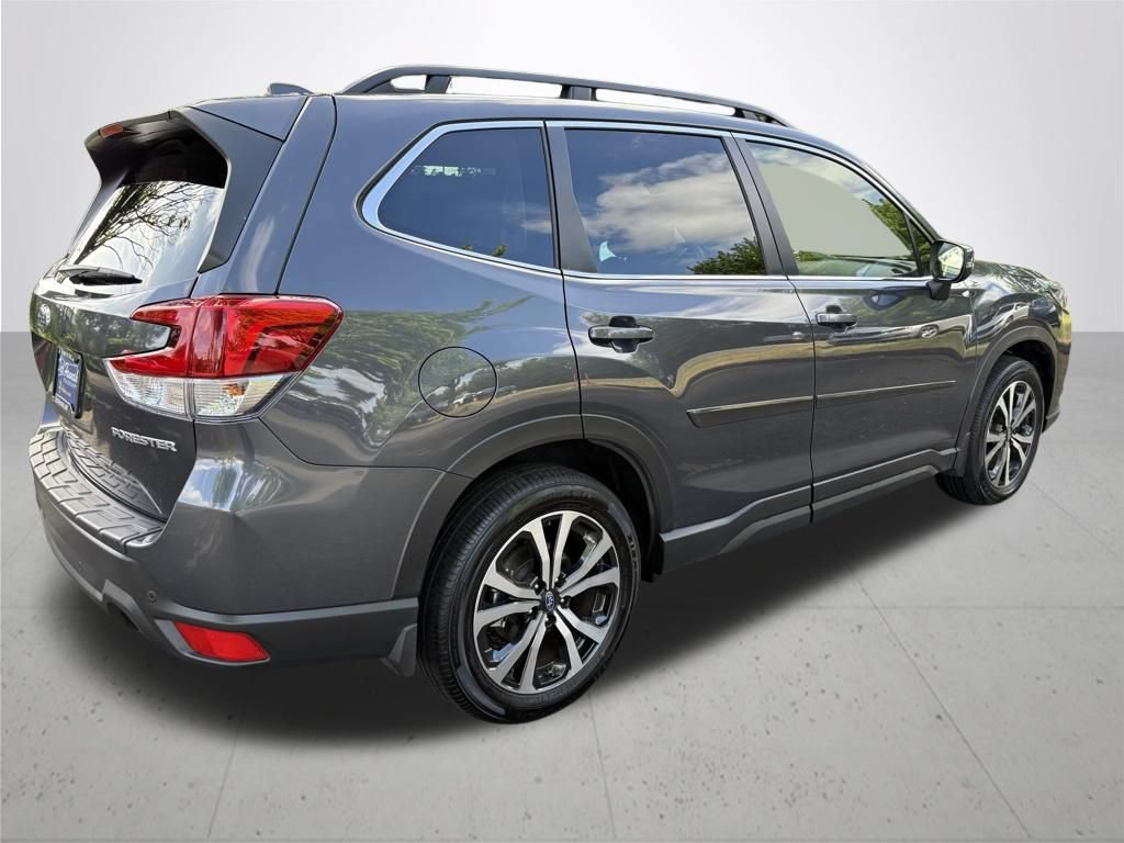 Used 2023 Subaru Forester Limited AWD/4WD image 6