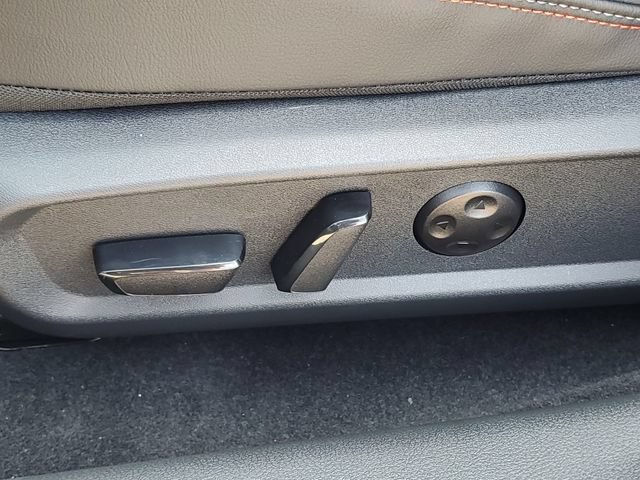 New 2026 Nissan Sentra SR w/ SR Premium Package FWD image 6