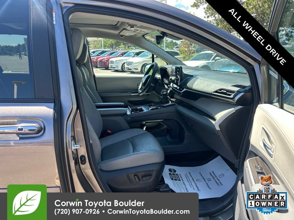 Used 2024 Toyota Sienna Limited AWD/4WD image 12
