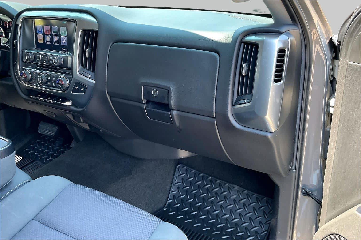 Used 2017 Chevrolet Silverado 1500 LT w/ All Star Edition AWD/4WD image 18