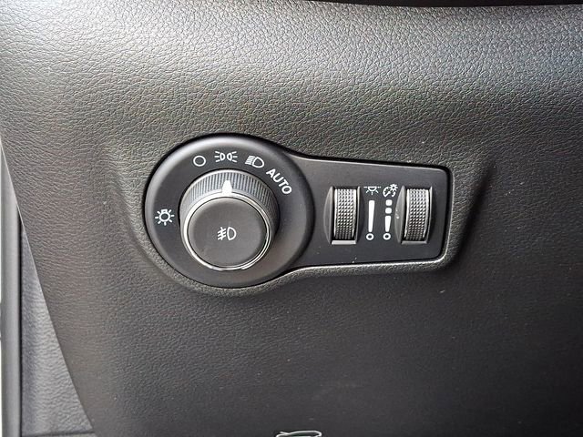 Used 2025 Jeep Compass Limited AWD/4WD image 26
