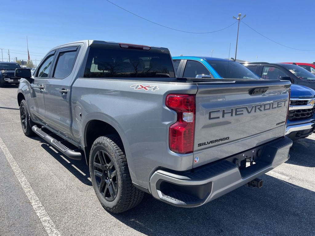Used 2024 Chevrolet Silverado 1500 Custom w/ Turbomax Blackout Package image 7
