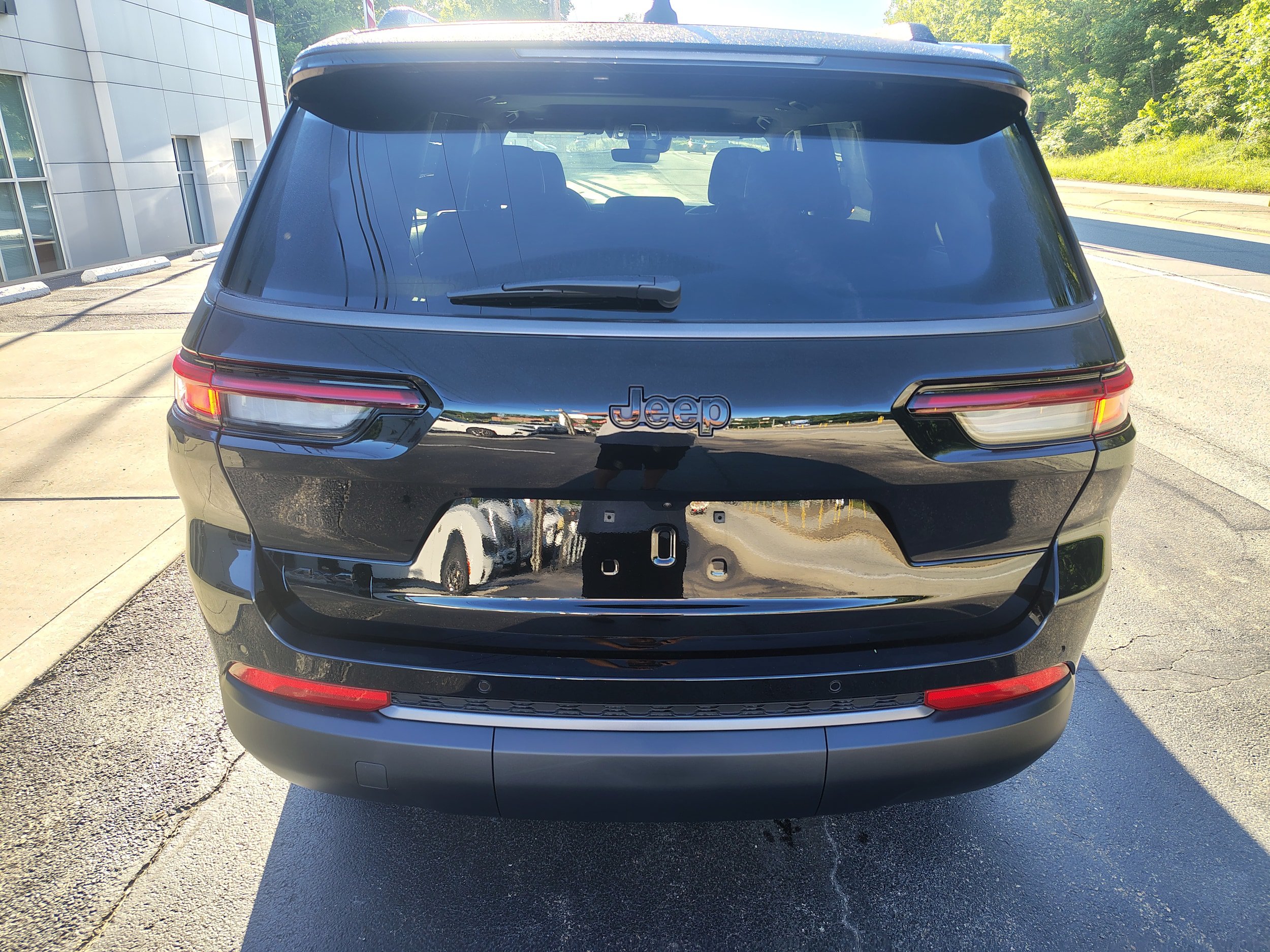 New 2026 Jeep Grand Cherokee L 4WD image 8