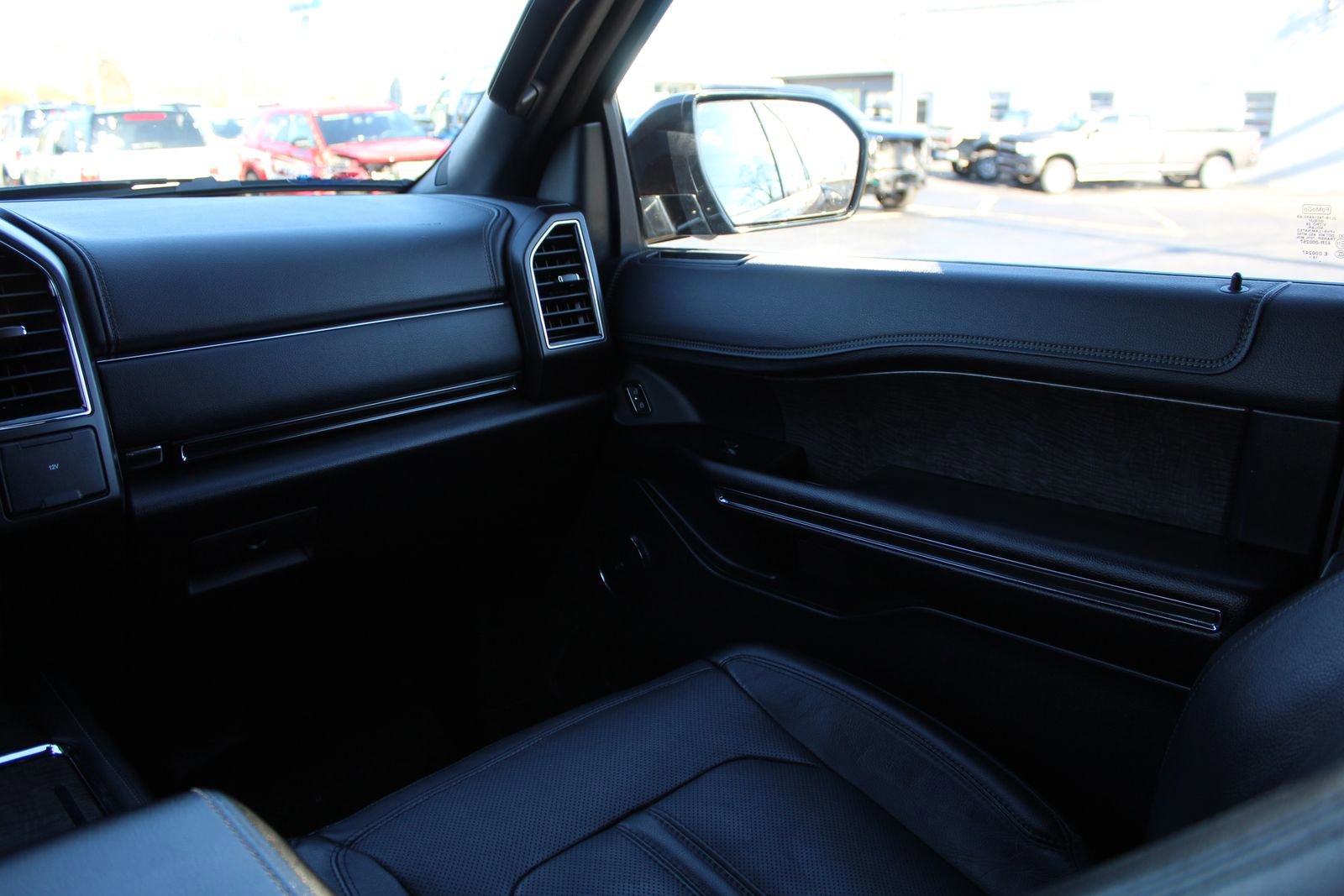 Used 2019 Ford Expedition Limited w/ Equipment Group 302A image 11