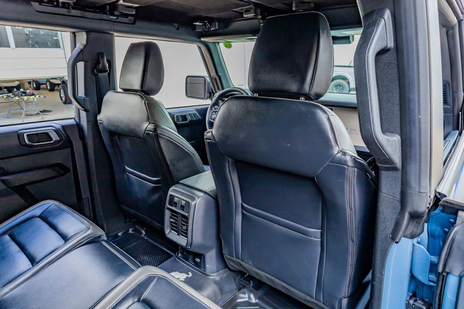 Used 2025 Ford Bronco Outer Banks image 31