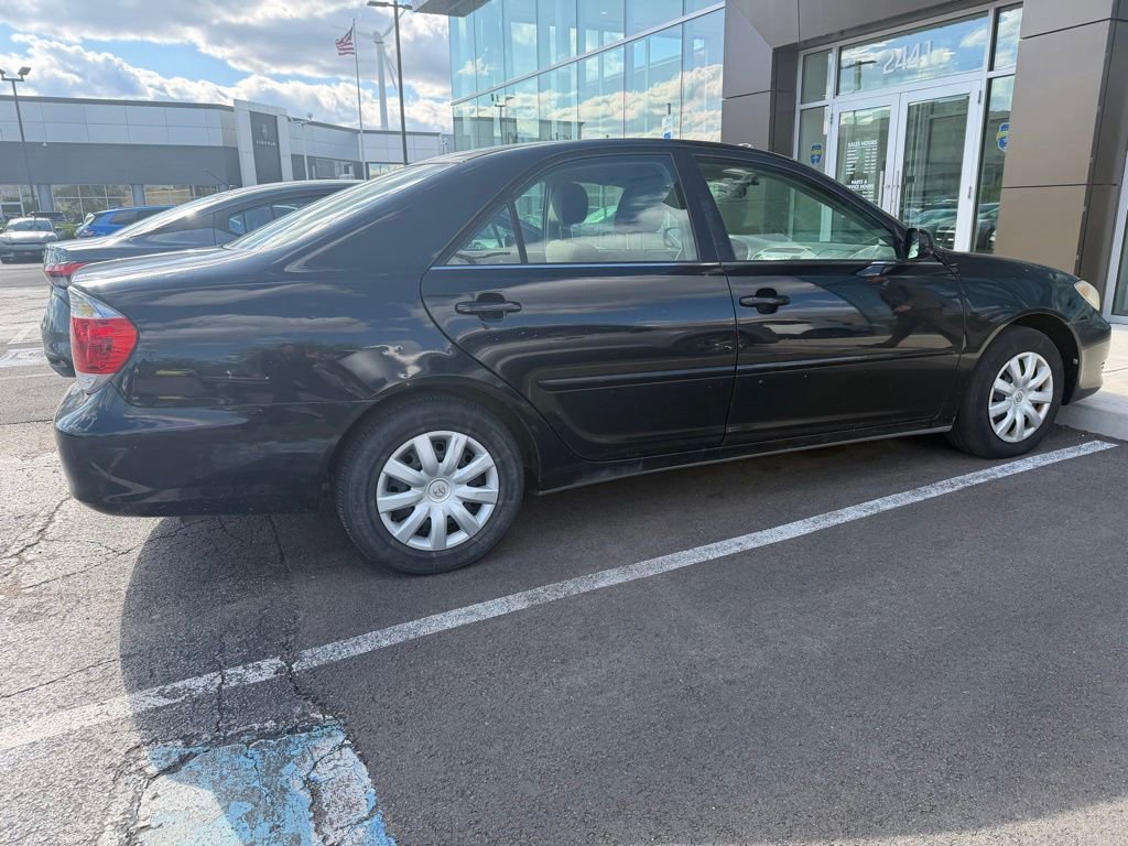 Used 2005 Toyota Camry FWD image 3
