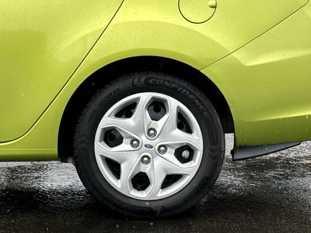 Used 2013 Ford Fiesta SE image 8