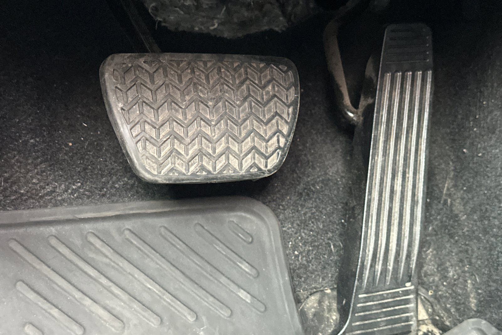 Used 2024 Toyota Camry SE image 41