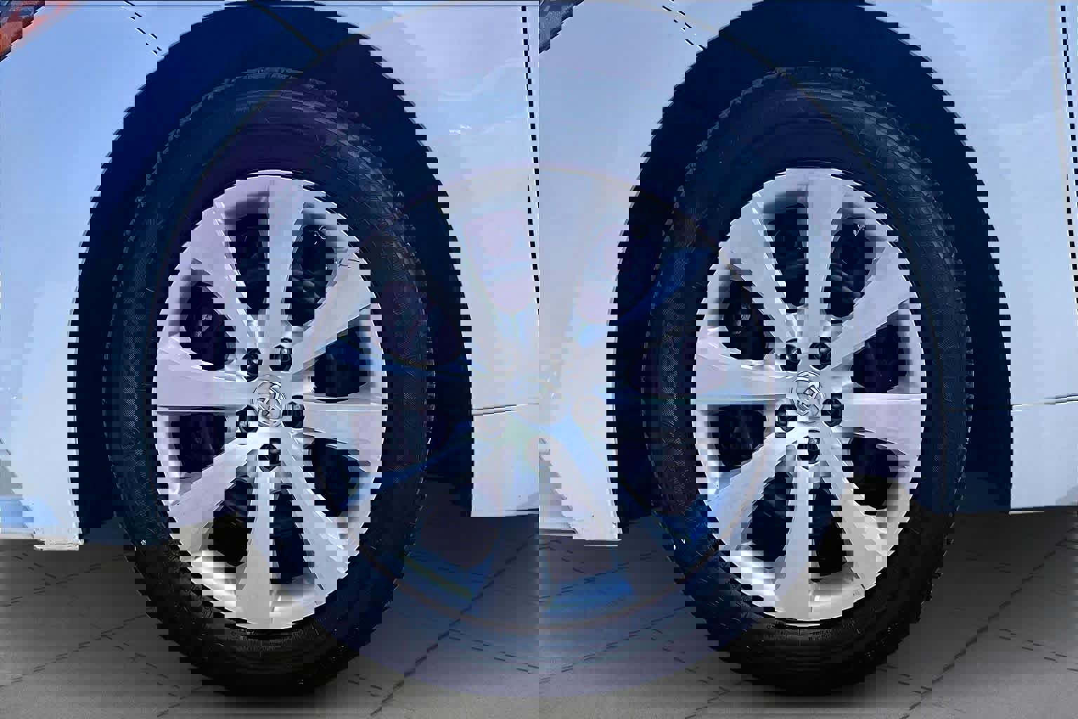 Used 2023 Toyota Corolla LE image 11