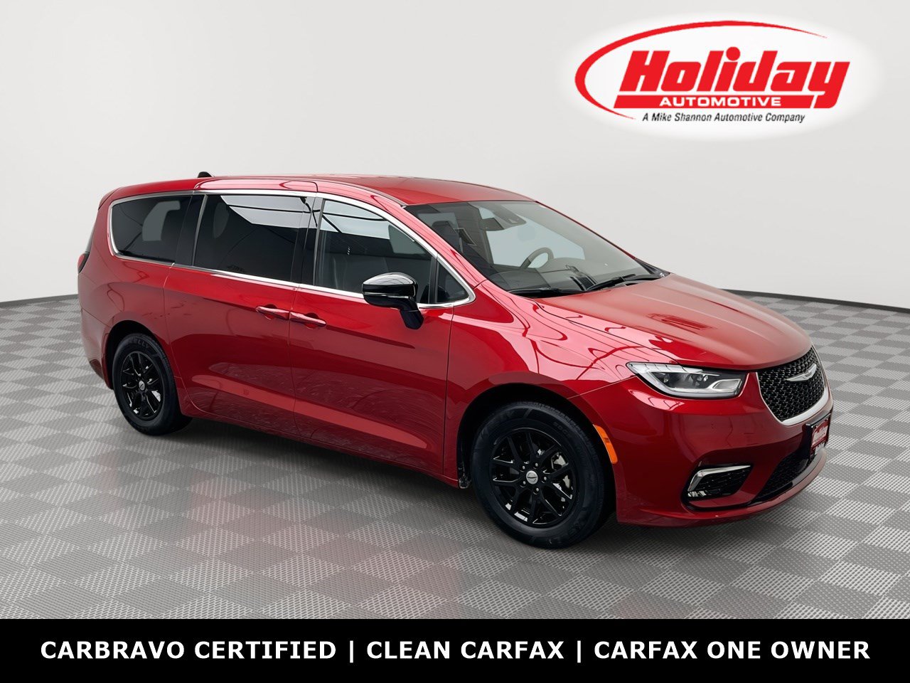 Used 2025 Chrysler Pacifica Select FWD image 1
