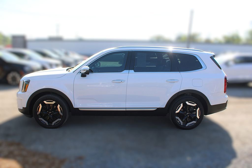 Certified 2023 Kia Telluride S w/ S Sunroof Package image 14