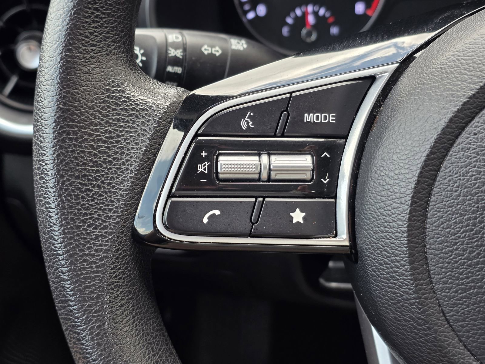 Used 2024 Kia Forte LXS image 24