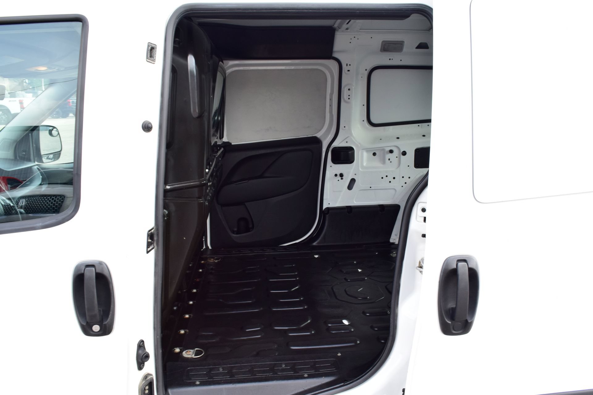 Used 2019 RAM ProMaster City Tradesman FWD image 17