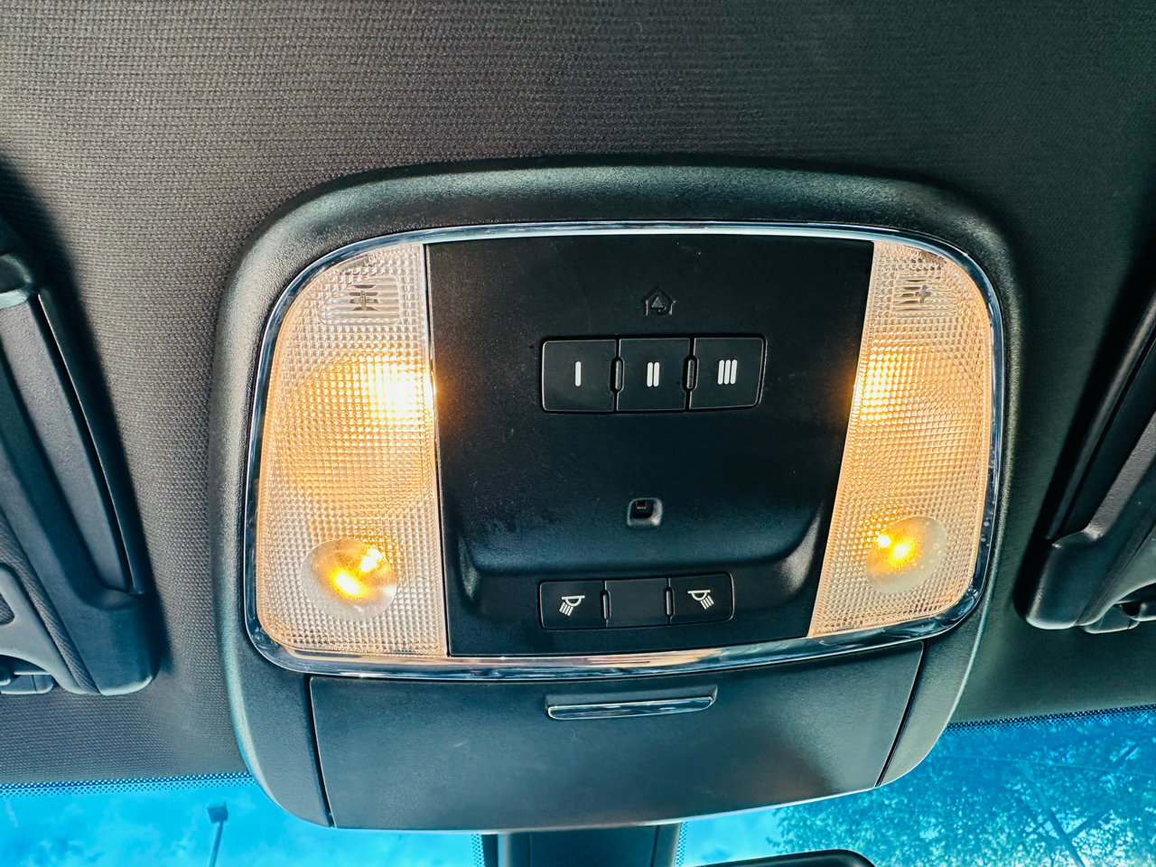 Used 2019 Chrysler 300 S image 21