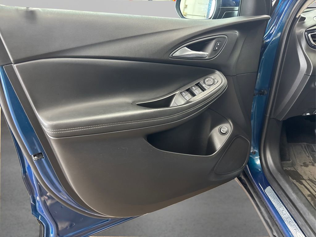 Used 2021 Buick Encore GX Select image 23