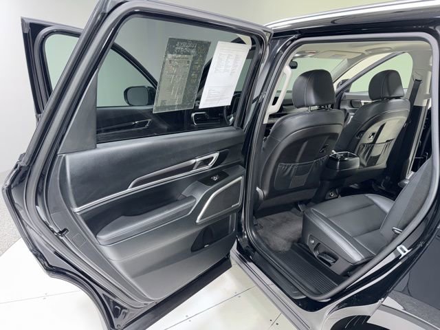 Used 2025 Kia Telluride S image 26