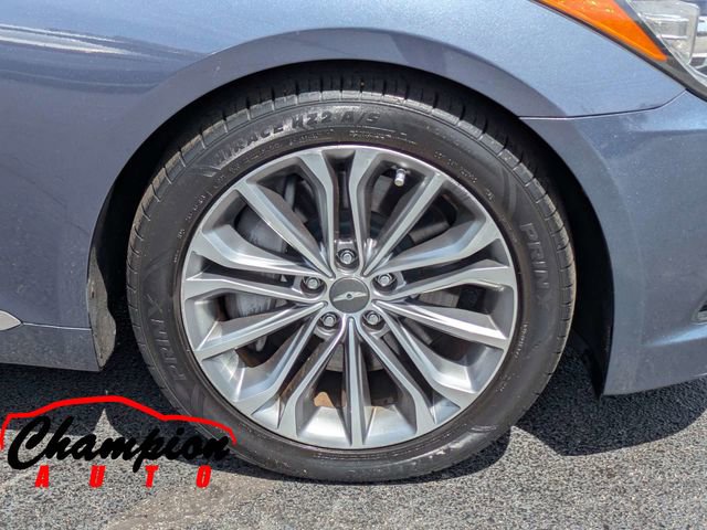 Used 2016 Hyundai Genesis 3.8 RWD image 12
