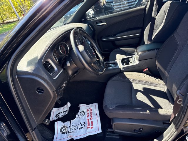 Used 2019 Dodge Charger SXT AWD/4WD image 8