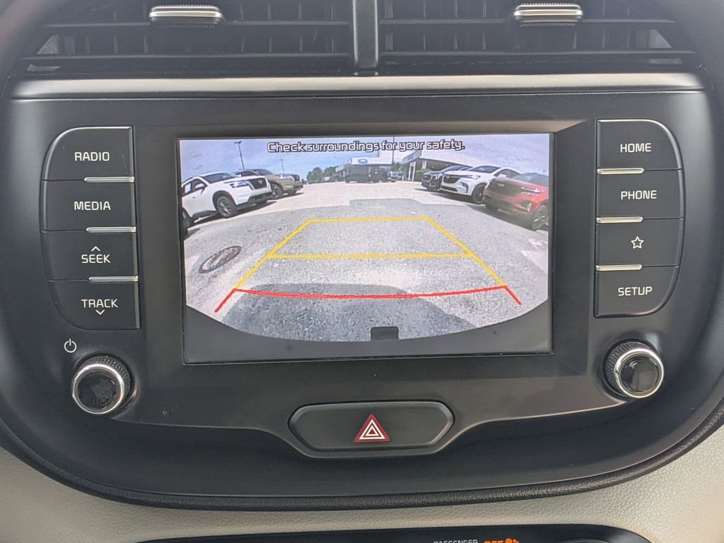 Used 2020 Kia Soul LX FWD image 28