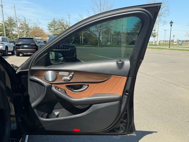 Used 2020 Mercedes-Benz C 300 4MATIC Sedan image 29