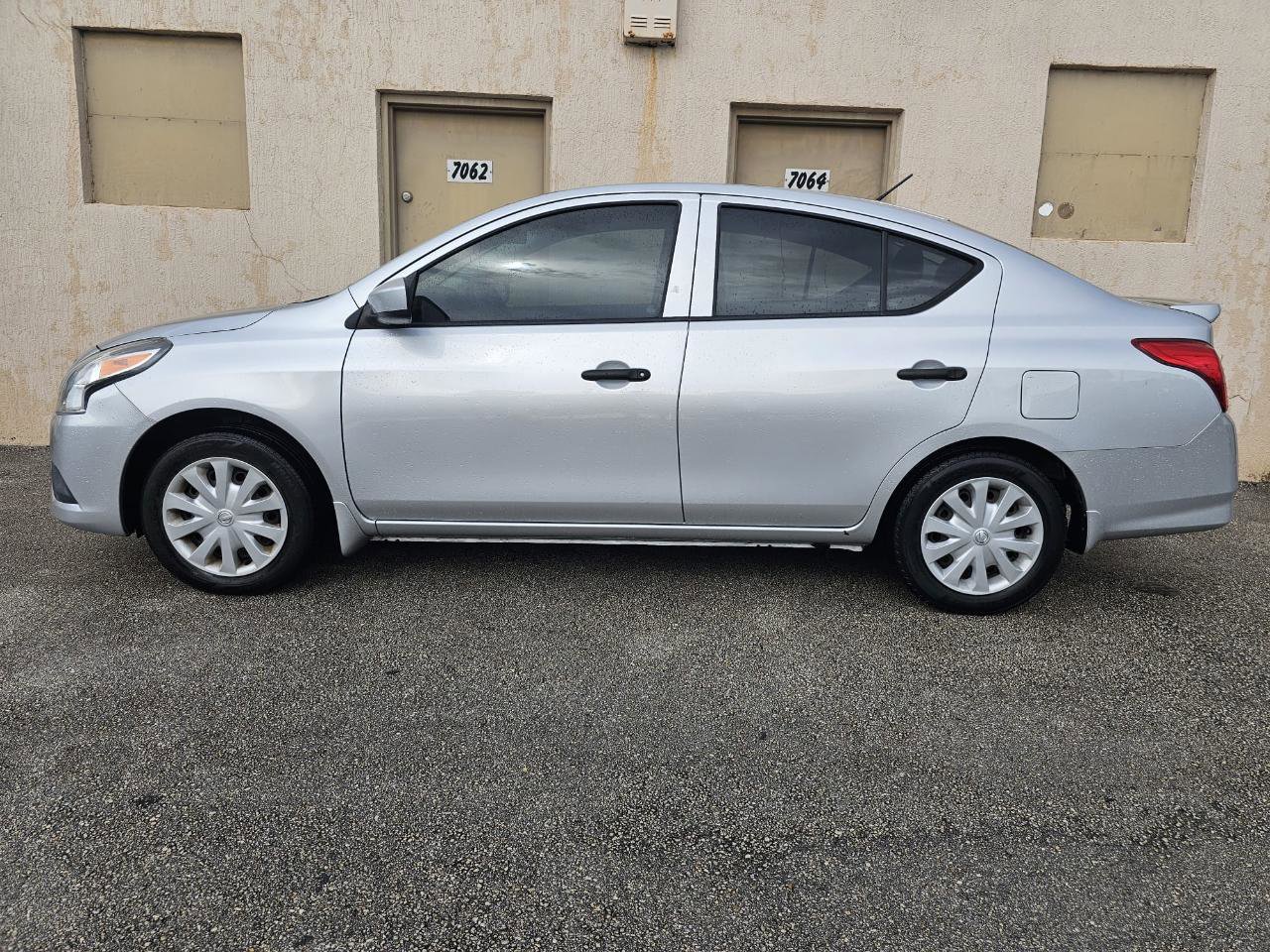 Used 2018 Nissan Versa S Plus FWD image 8
