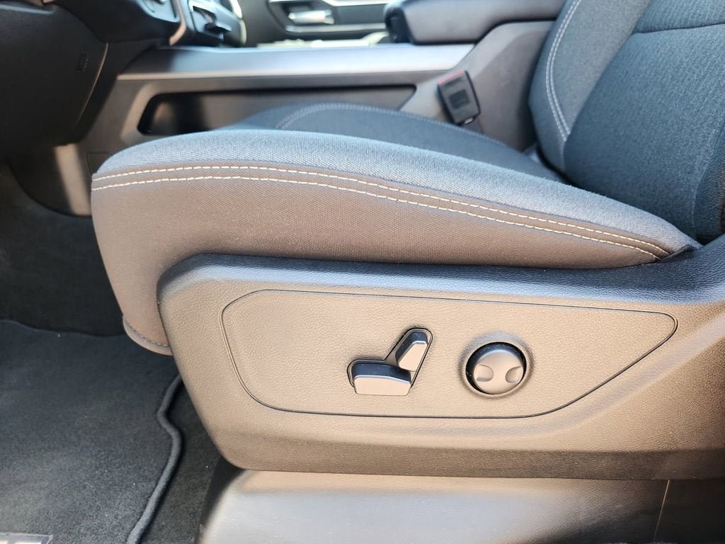 Used 2023 RAM 1500 Big Horn AWD/4WD image 19