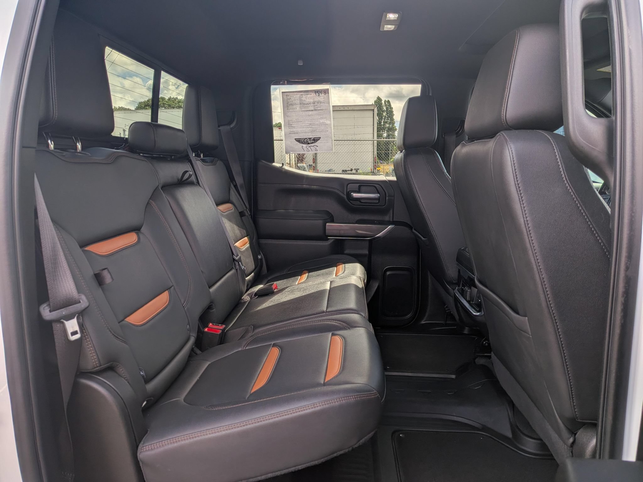 Used 2022 GMC Sierra 1500 AT4 w/ AT4 Carbonpro Edition AWD/4WD image 9