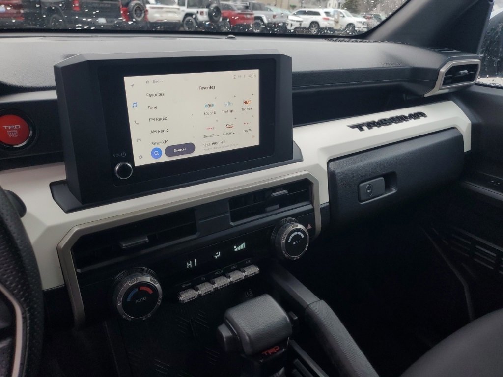 Used 2024 Toyota Tacoma TRD Sport image 17