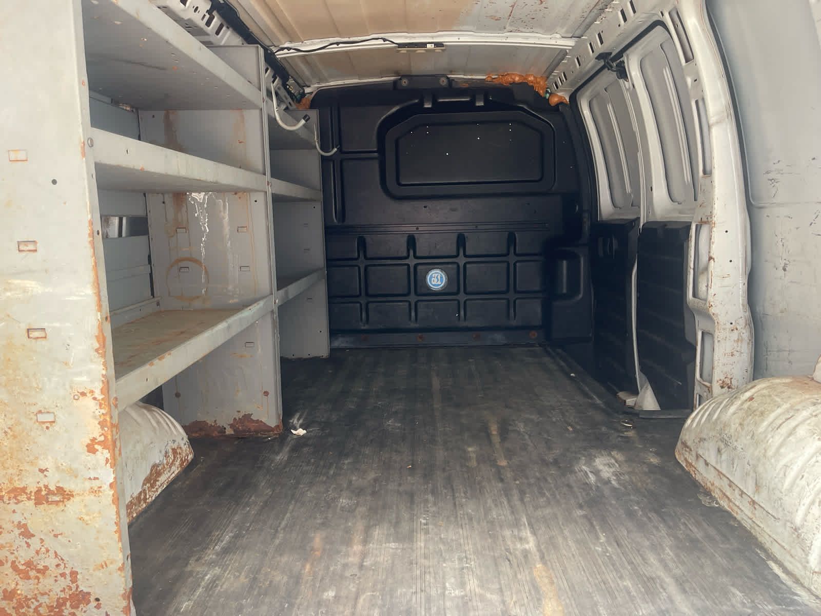 Used 2019 GMC Savana 3500 RWD image 28