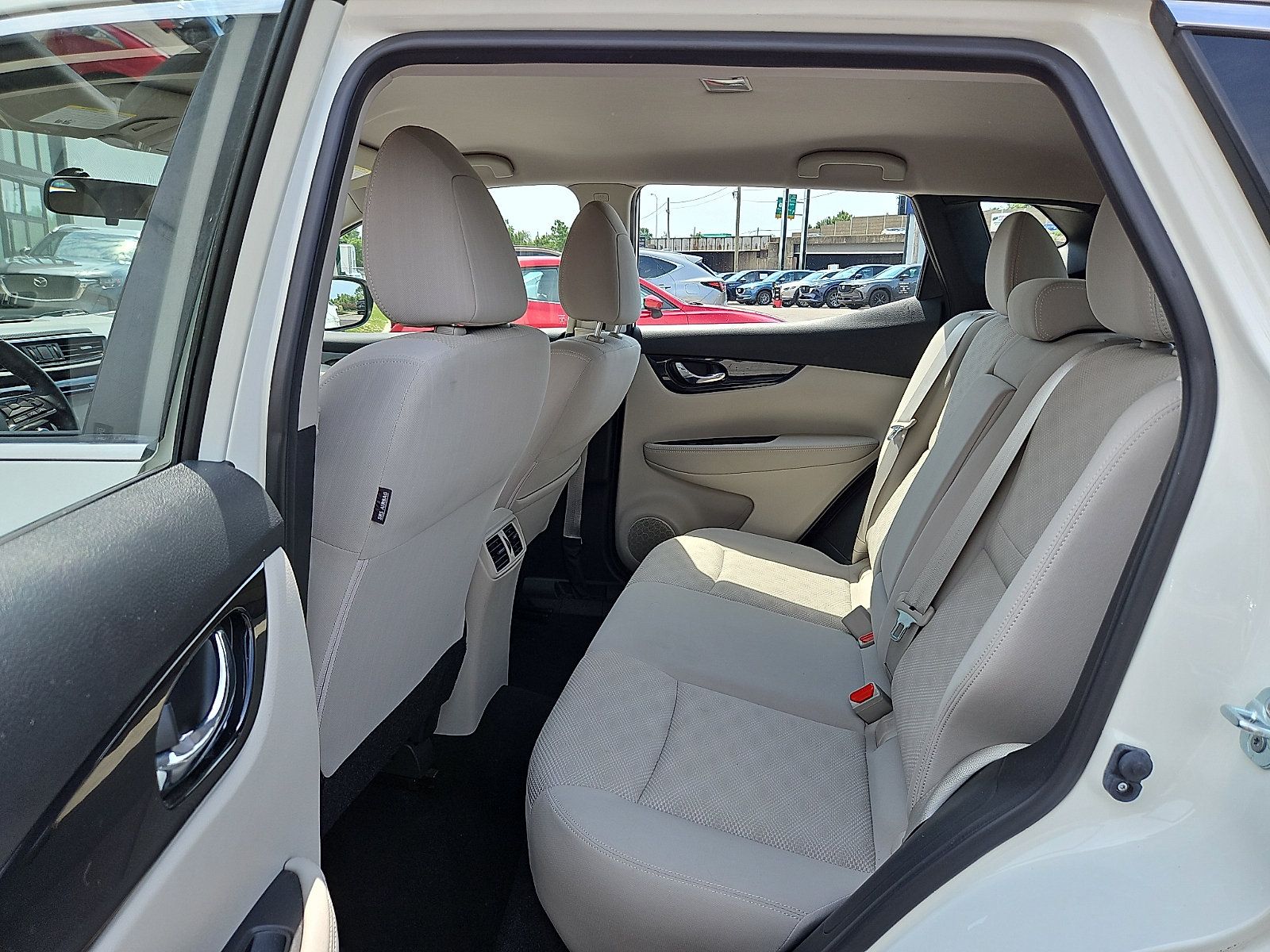 Used 2018 Nissan Rogue Sport SV w/ SV Technology Package AWD/4WD image 10