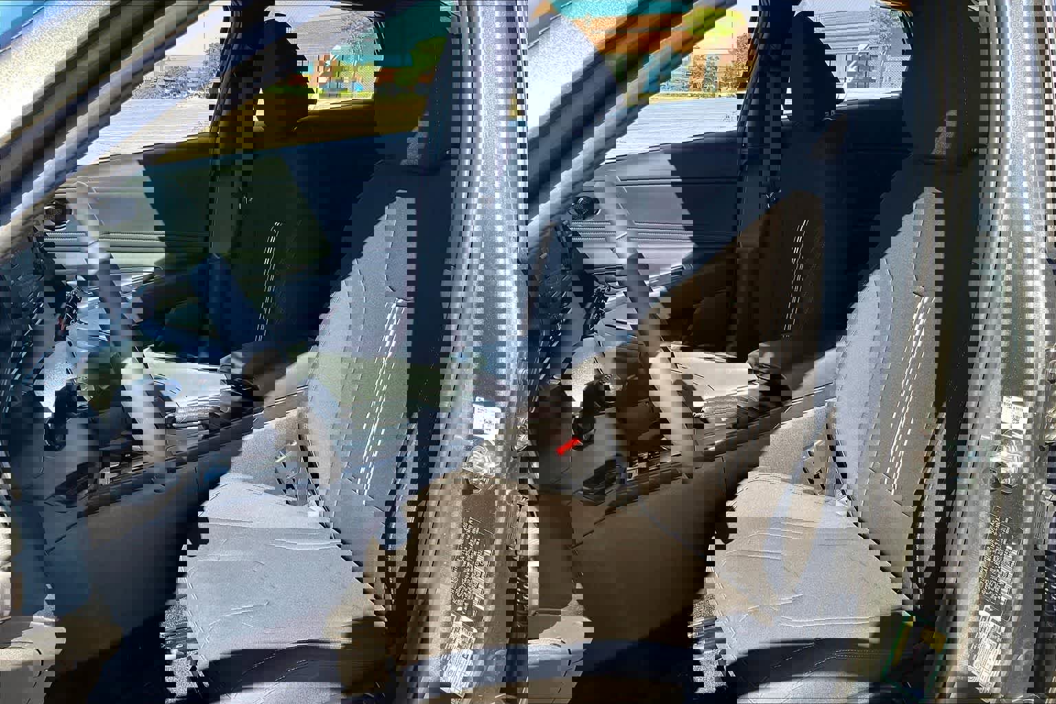 Used 2025 Hyundai Elantra Sport image 11