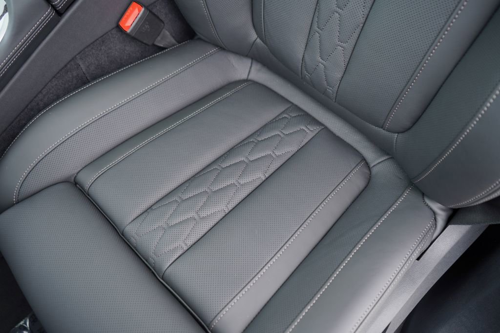 New 2026 BMW X7 M60i image 11