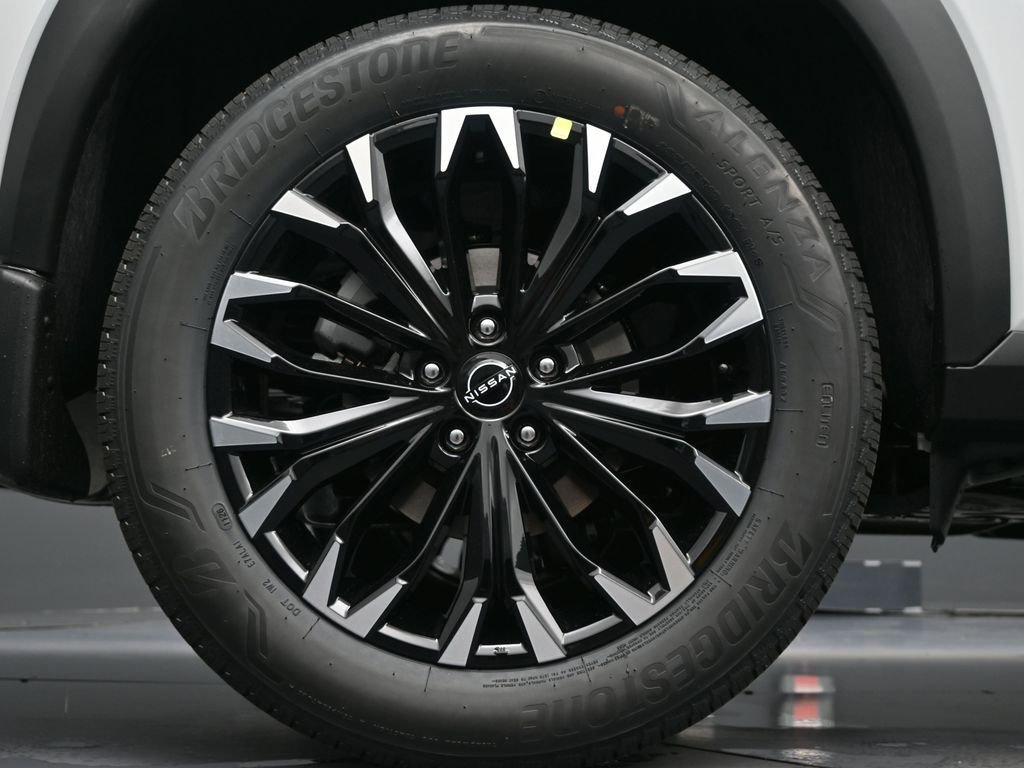 New 2026 Nissan Rogue SV FWD image 9