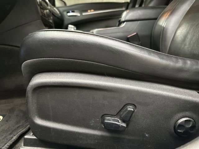 Used 2016 Chrysler 300 C image 16