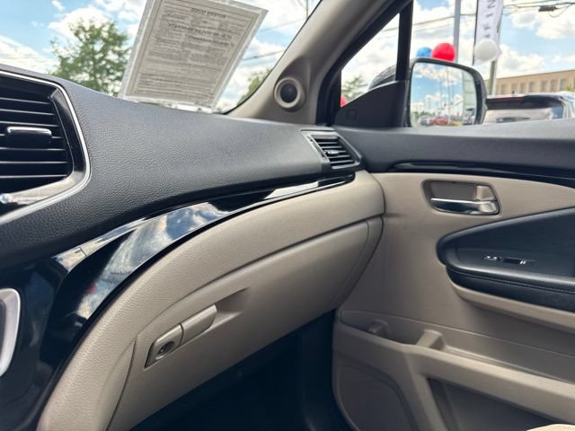 Used 2022 Honda Pilot Touring image 16