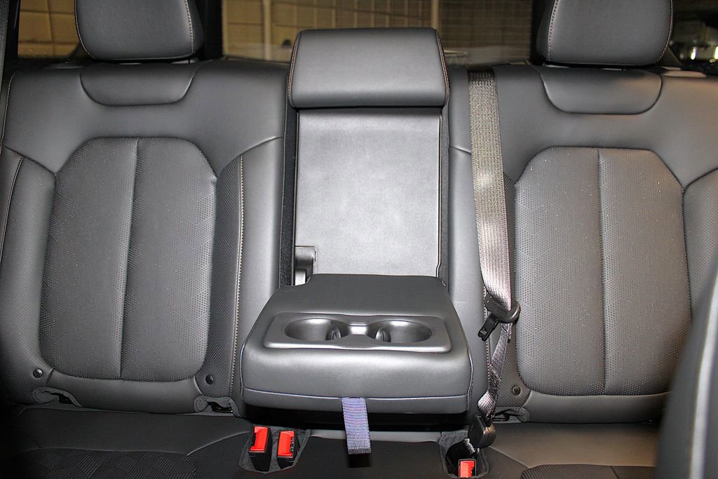 New 2026 Jeep Cherokee Overland w/ Advanced Pro Tech Group image 36
