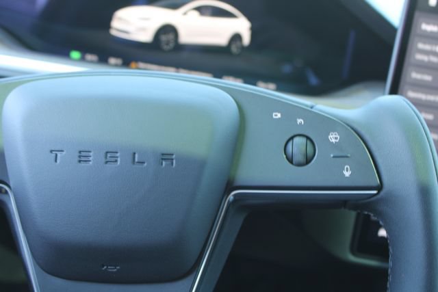 Used 2023 Tesla Model X AWD/4WD image 16