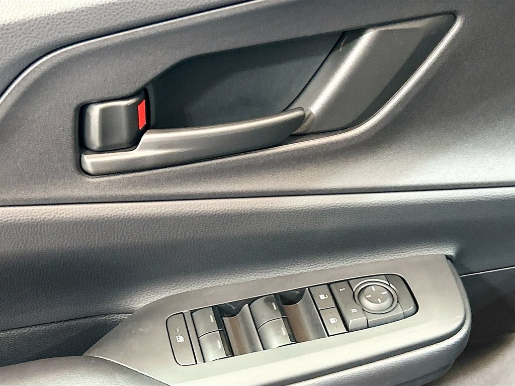 New 2026 Toyota Prius Plug-In Hybrid FWD image 17