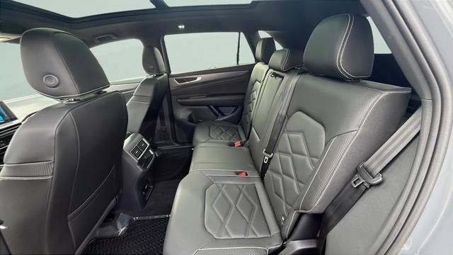 New 2026 Volkswagen Atlas Cross Sport SE AWD/4WD image 22
