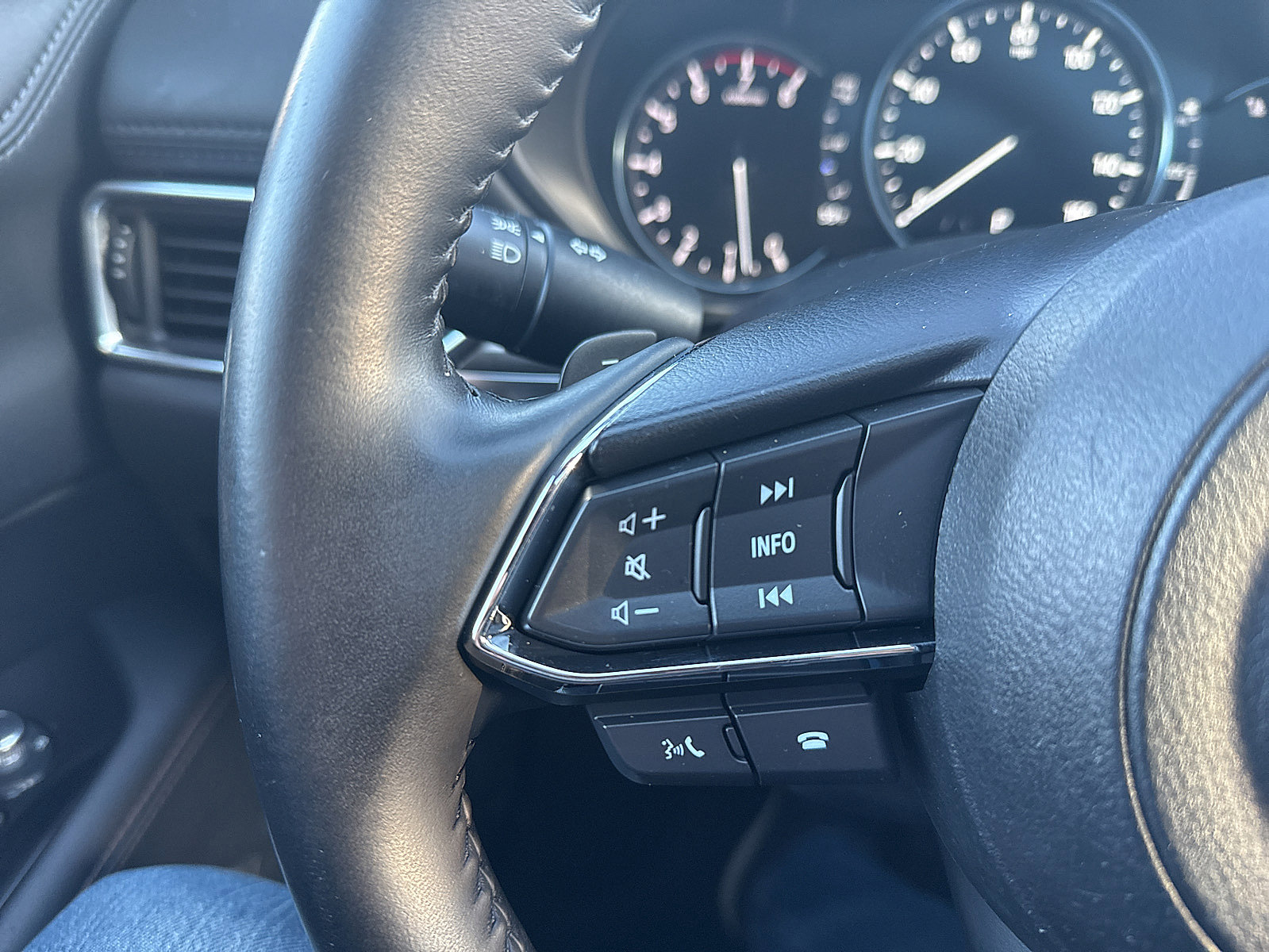 Used 2023 MAZDA CX-5 AWD 2.5 S w/ Premium Package image 42