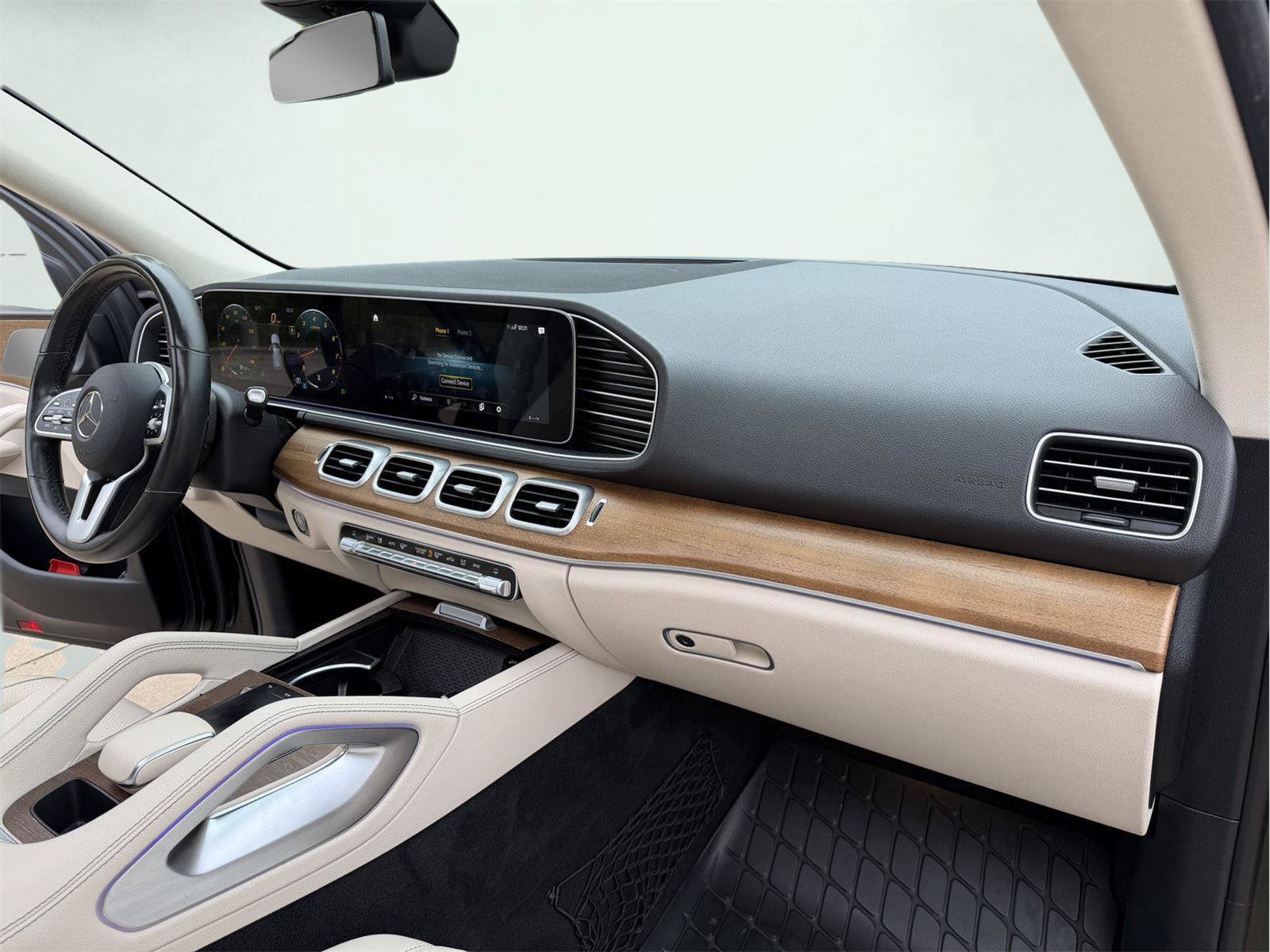 Used 2021 Mercedes-Benz GLE 350 w/ Premium Package image 8