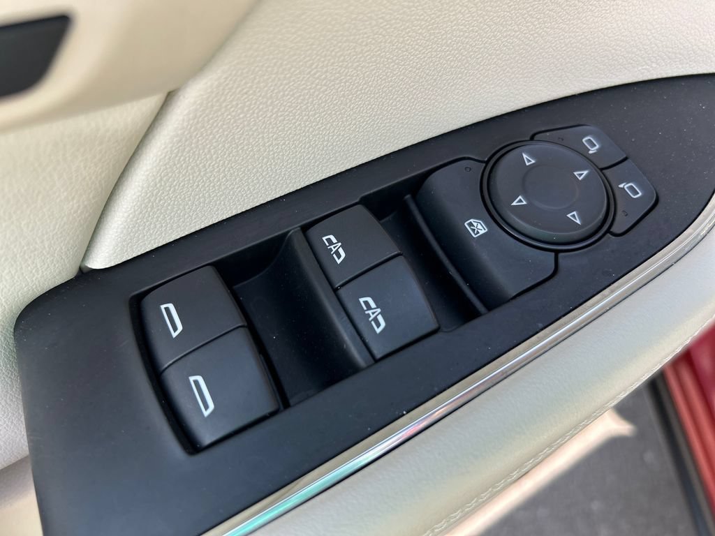 Used 2023 Buick Envision Avenir AWD/4WD image 18