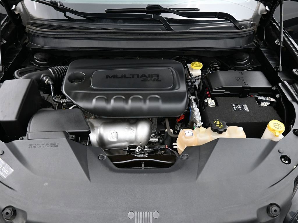 Used 2021 Jeep Cherokee Latitude Plus image 15