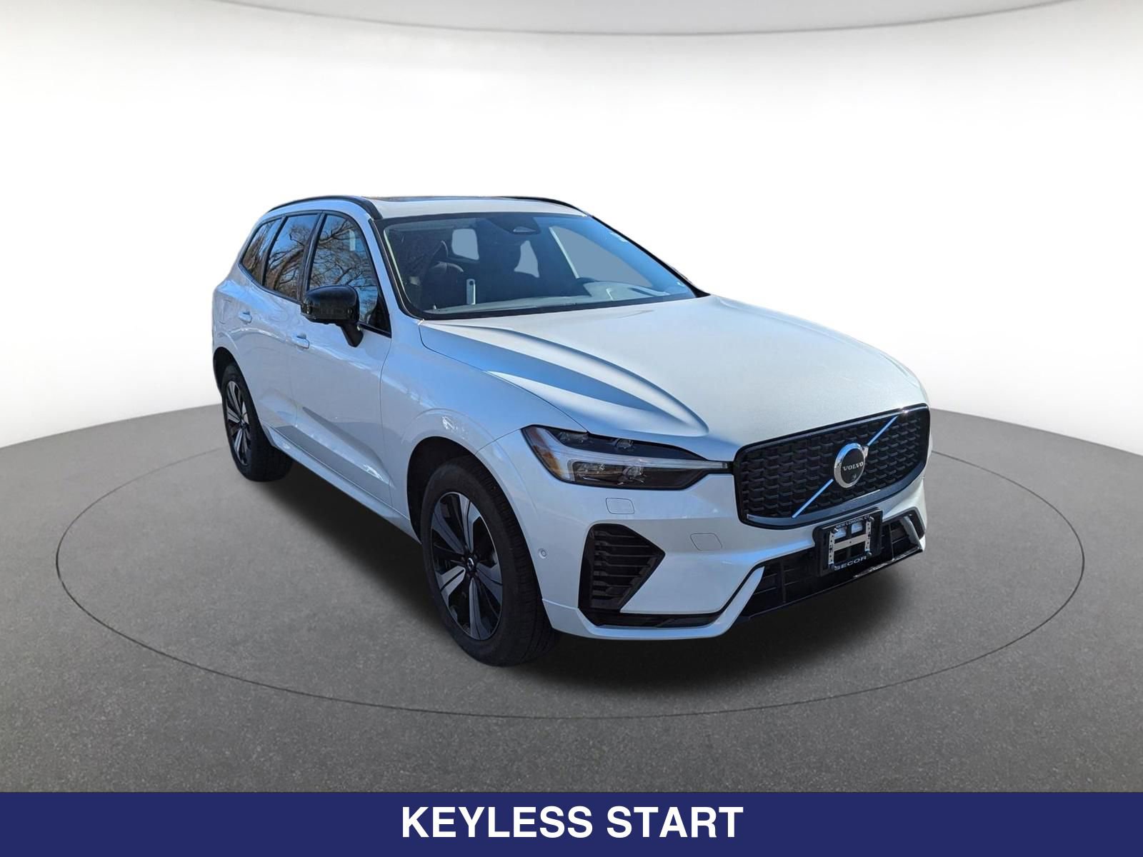 New 2025 Volvo XC60 T8 Plus w/ Protection Package Premier AWD/4WD image 2