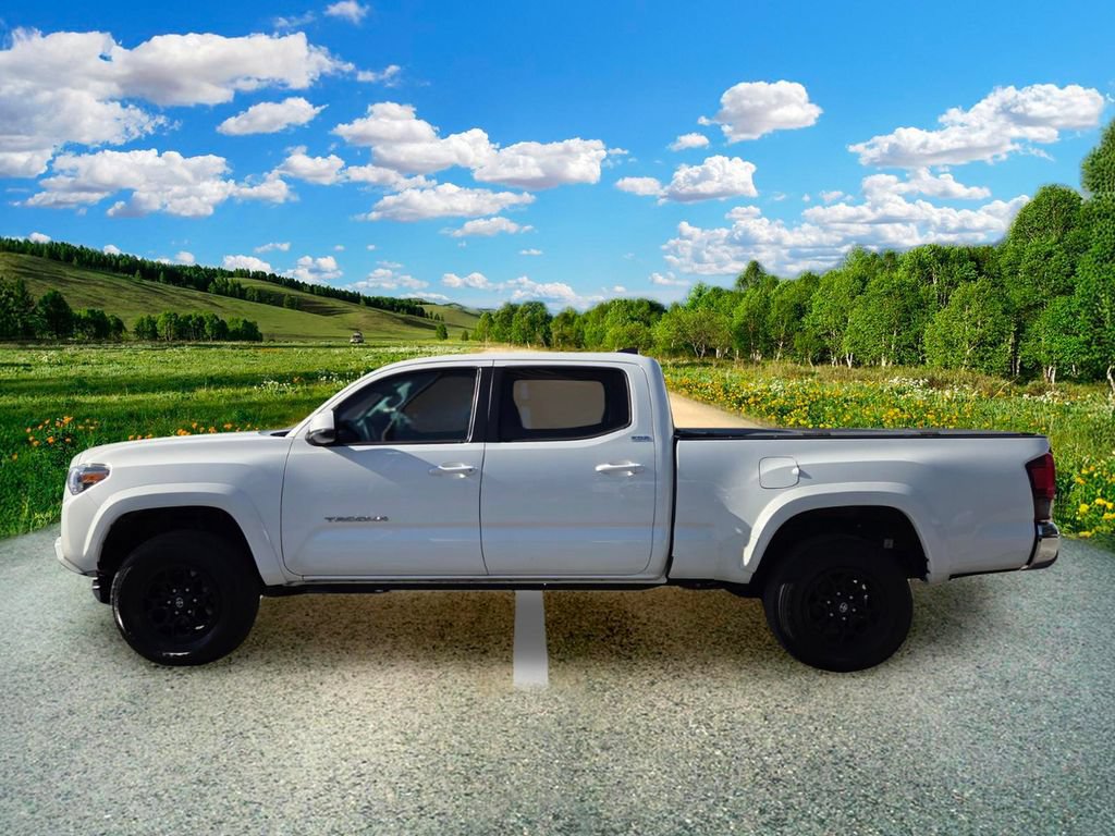 Used 2021 Toyota Tacoma SR5 RWD image 3