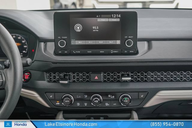 Certified 2025 Honda Accord SE image 19