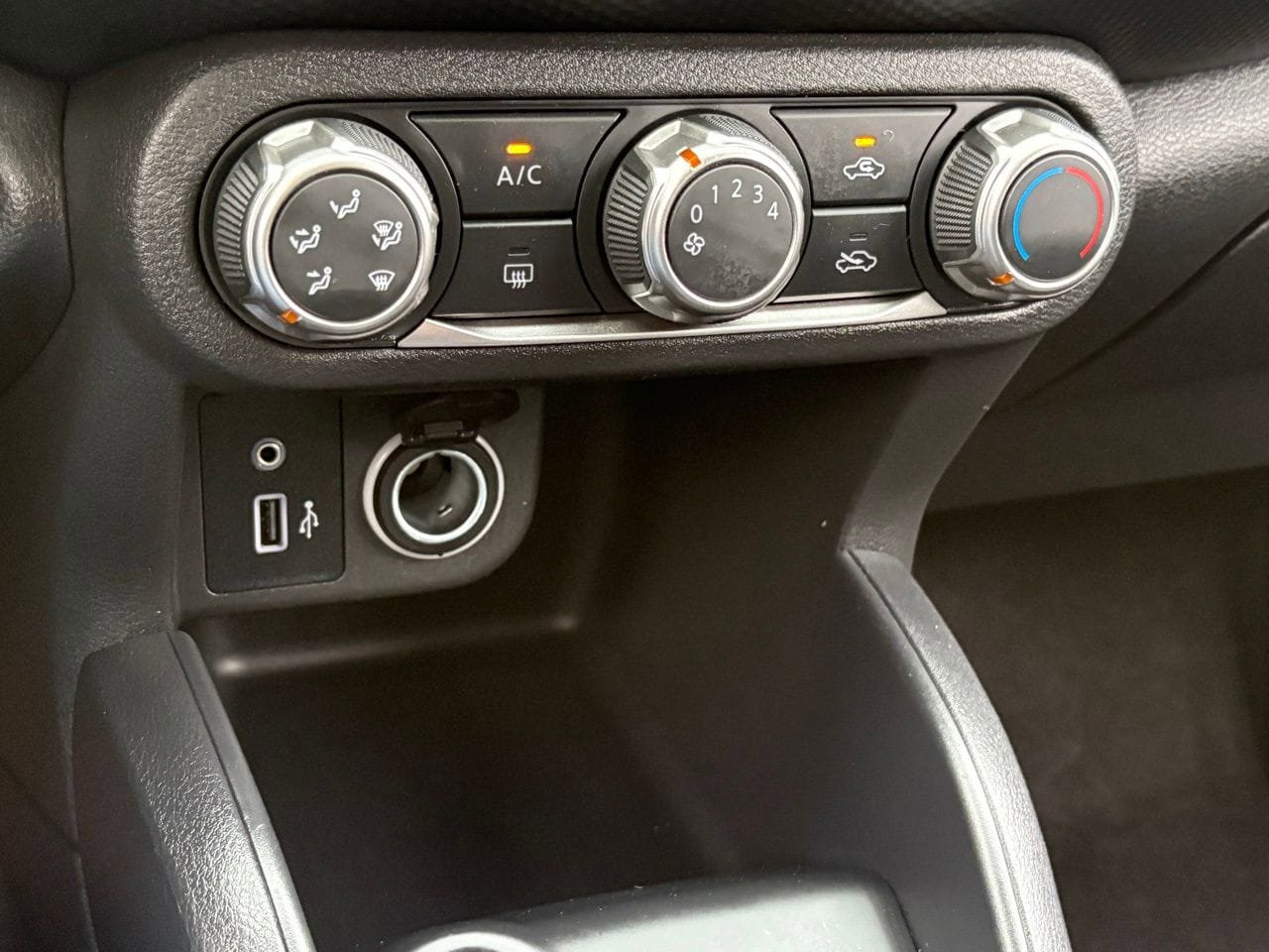 Certified 2024 Nissan Kicks S image 23