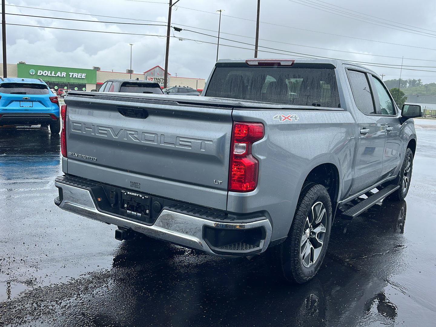 Used 2024 Chevrolet Silverado 1500 LT AWD/4WD image 5