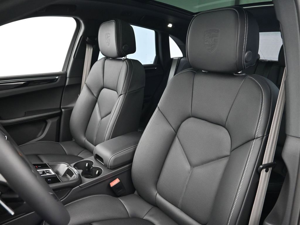 New 2026 Porsche Macan S image 5