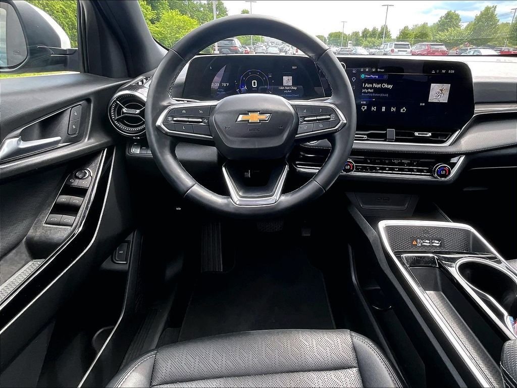 Used 2025 Chevrolet Equinox LT w/ Convenience Package II AWD/4WD image 17